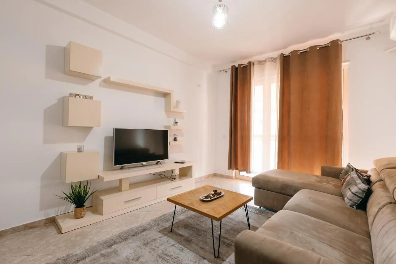 Rs Place 1-Bedroom Apartment ティラナ